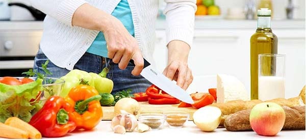 Cutting With A Ceramic Knife